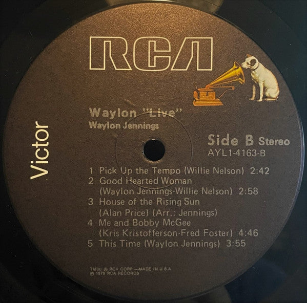 Waylon Jennings : Live (LP, Album, RE, Ind)